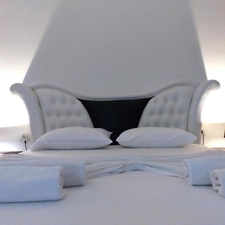 Artur Apartments Химара Экстерьер фото