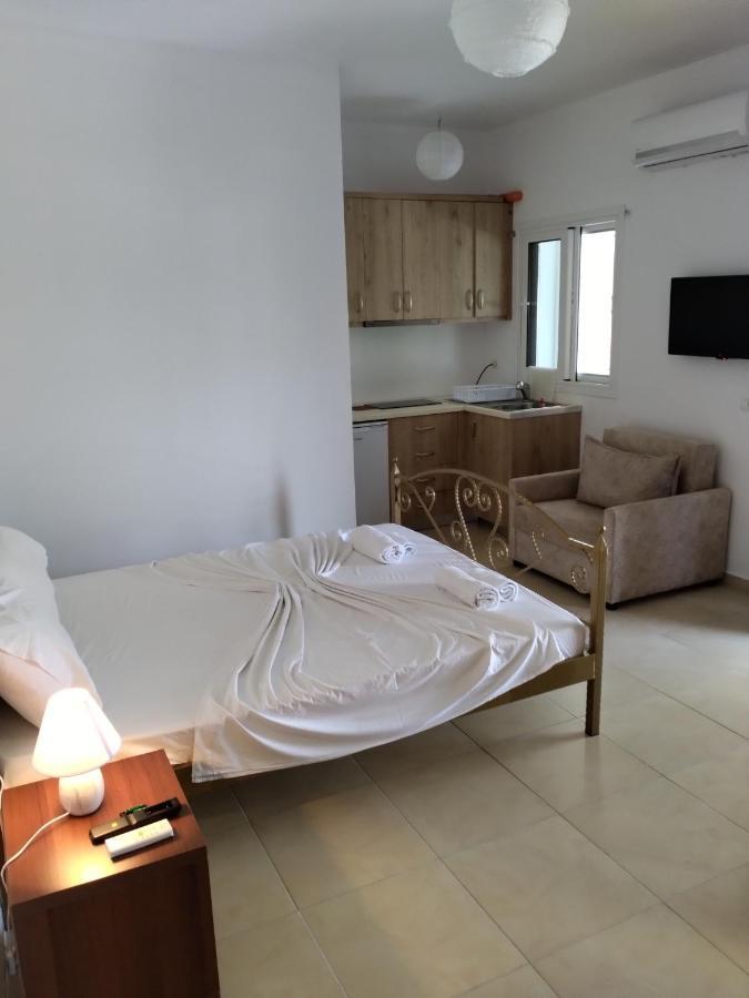 Artur Apartments Химара Экстерьер фото